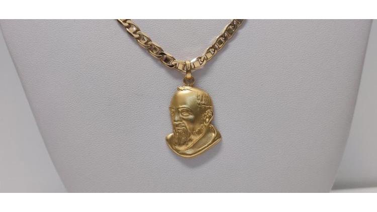 Collana da cm 60 con il Sacro volto di Padre Pio.