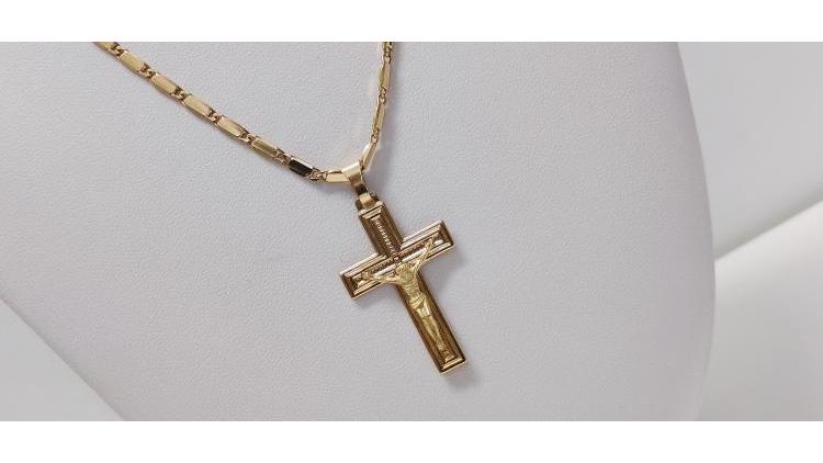 Semplice collana con Croce, per un ricordo speciale.