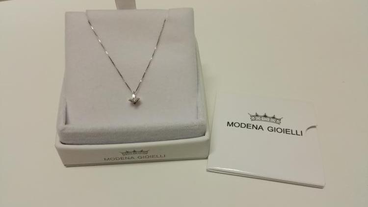 Veneziana con Diamante da 0,05 Ct. con Certificato.