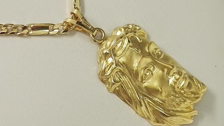 Bellissima Collana con Volto di Cristo.